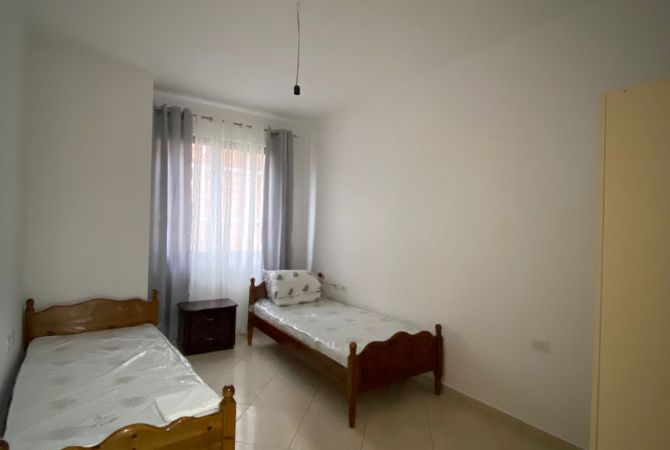 Shtepi me qera Apartament ne Tirane, 2+1, Mobilimi E mobiluar, Pagesa 500  Euro.