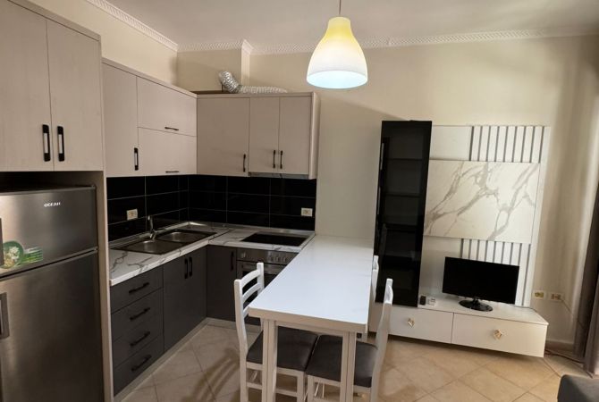 Shtepi me qera 2+1 ne Tirane - 450 Euro