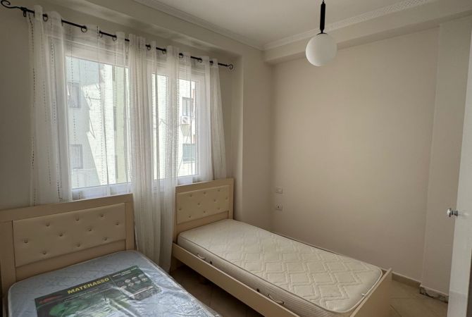 Shtepi me qera 2+1 ne Tirane - 450 Euro