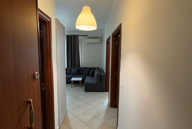 Shtepi me qera Apartament ne Tirane, 2+1, Mobilimi E mobiluar, Pagesa 450  Euro.