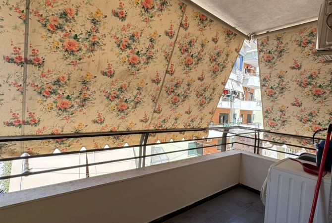 Shtepi me qera Apartament ne Tirane, 2+1, Mobilimi E mobiluar, Pagesa 450  Euro.