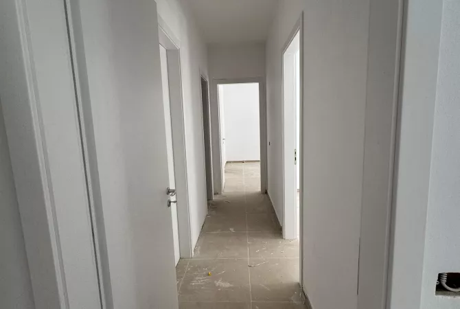 Shtepi ne shitje Apartament ne Tirane, 2+1, Mobilimi E mobiluar, Pagesa 116,000  Euro.