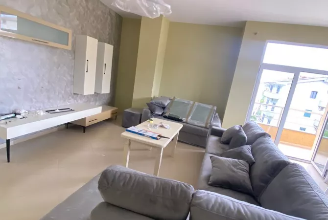Shtepi me qera 2+1 ne Tirane - 600 Euro