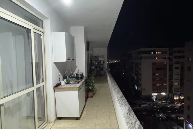Shtepi ne shitje Apartament ne Tirane, 2+1, Mobilimi E mobiluar, Pagesa 155,000  Euro.