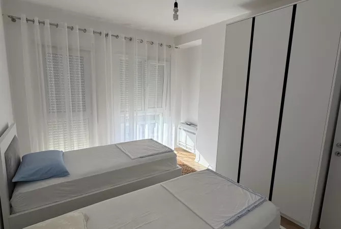 Shtepi me qera Apartament ne Tirane, 2+1, Mobilimi E mobiluar, Pagesa 500  Euro.
