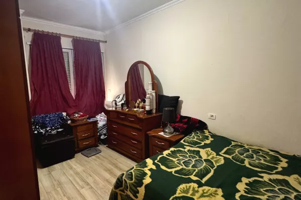 Shtepi ne shitje Apartament ne Tirane, 3+1, Mobilimi E mobiluar, Pagesa 235,000  Euro.