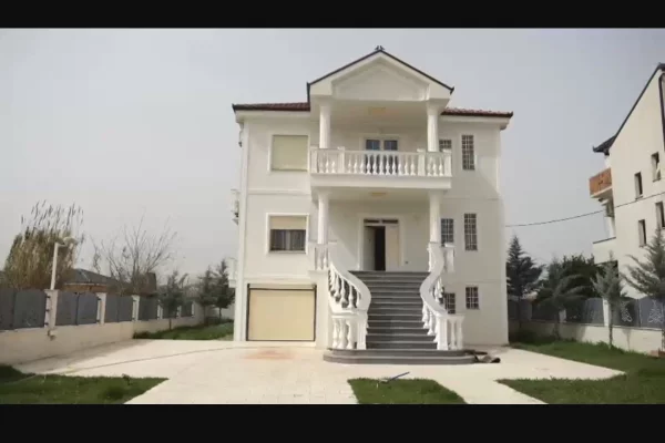 Casa in vendita 7+1 a Tirana - 340,000 Euro