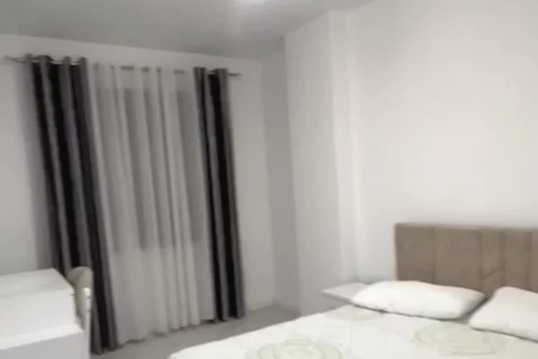 Shtepi me qera 2+1 ne Tirane - 750 Euro