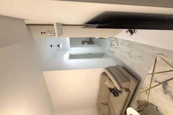 Shtepi me qera 2+1 ne Tirane - 750 Euro