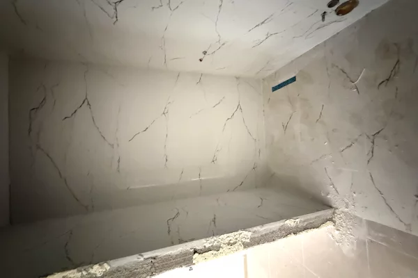 Shtepi ne shitje Apartament ne Tirane, 2+1, Mobilimi Bosh, pa mobiluar, Pagesa 114,999  Euro.