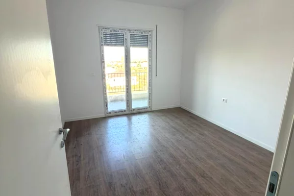 Shtepi me qera 2+1 ne Tirane - 350 Euro