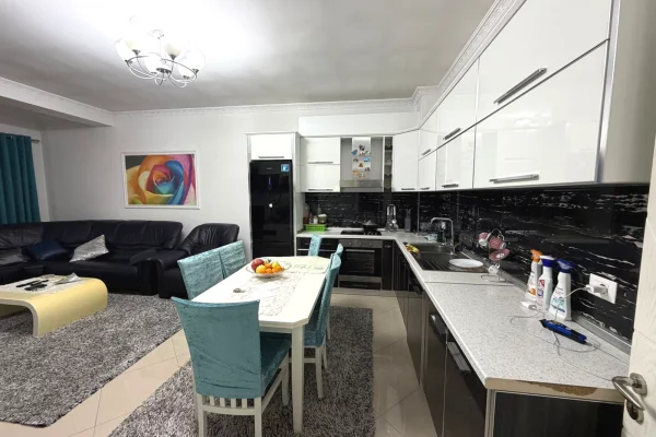Shtepi ne shitje 2+1 ne Tirane - 130,000 Euro