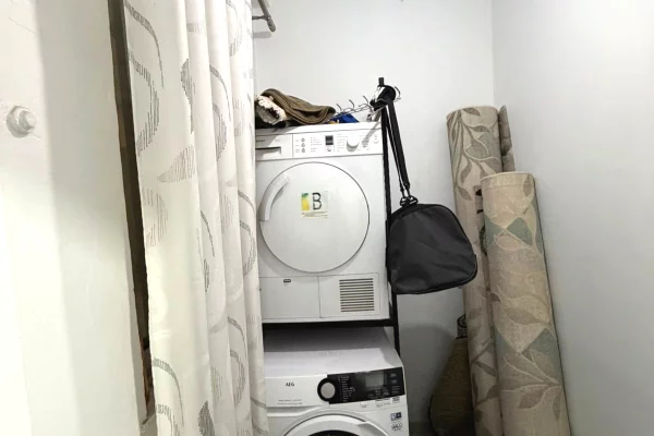 Shtepi ne shitje Apartament ne Tirane, 2+1, Mobilimi E mobiluar, Pagesa 130,000  Euro.