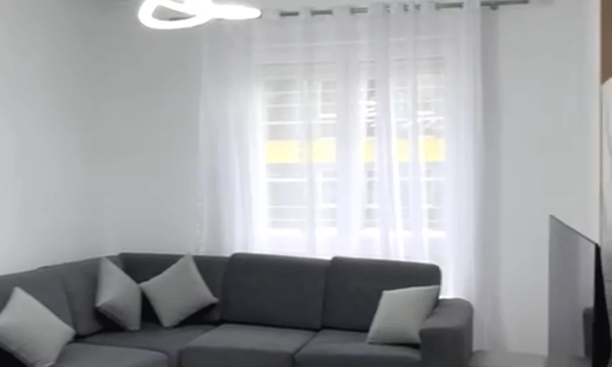 Shtepi me qera Apartament ne Tirane, 2+1, Mobilimi E mobiluar, Pagesa 450  Euro.