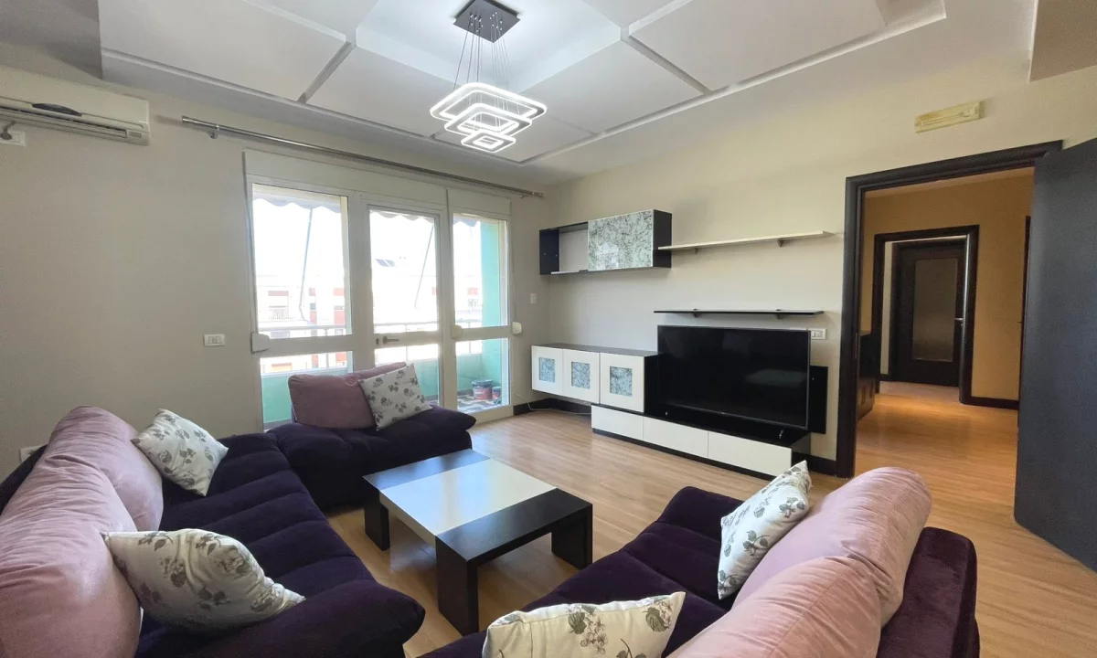 Shtepi me qera Apartament ne Tirane, 2+1, Mobilimi E mobiluar, Pagesa 60,000  Leke.