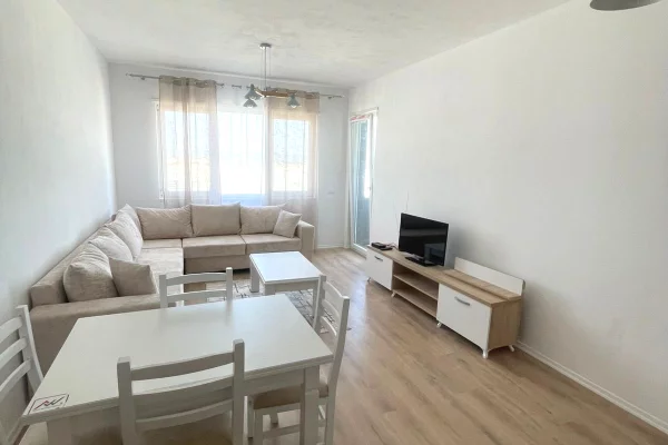 Shtepi me qera 2+1 ne Tirane - 500 Euro