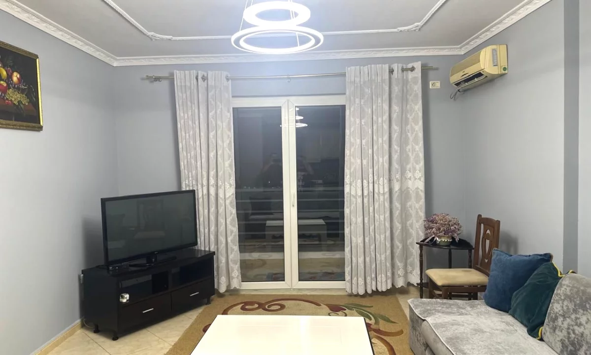 Appartamento in affitto a Tirana 1+1, Arredato