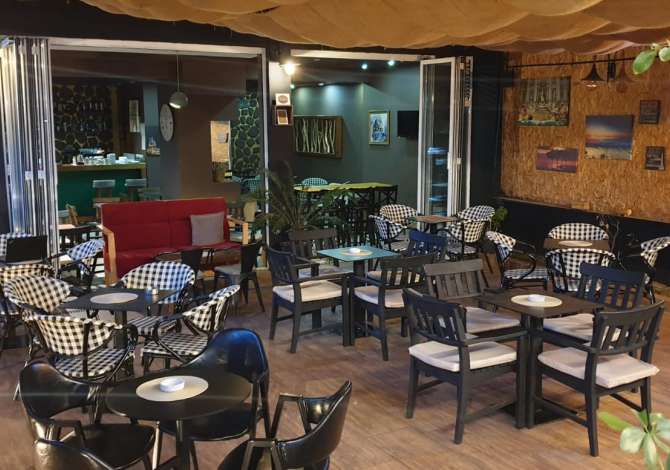 Ambient biznesi me qera 2+1 ne Tirane - 700 Euro