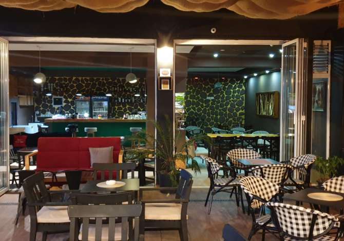 Ambient biznesi me qera 2+1 ne Tirane - 700 Euro