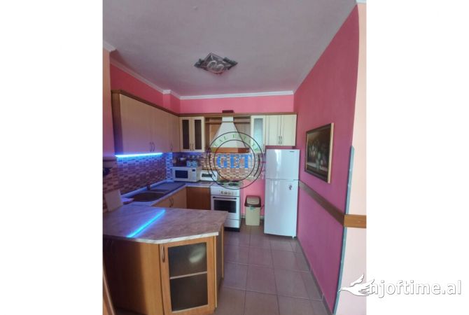 Shtepi me qera 1+1 ne Durres - 300 Euro