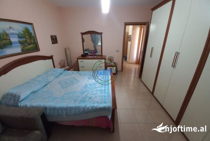 Shtepi me qera 1+1 ne Durres - 300 Euro