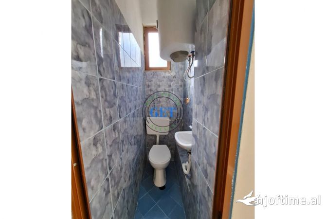 Ambiente Commerciale in Vendita 3+1 a Durazzo - 60,000 Euro