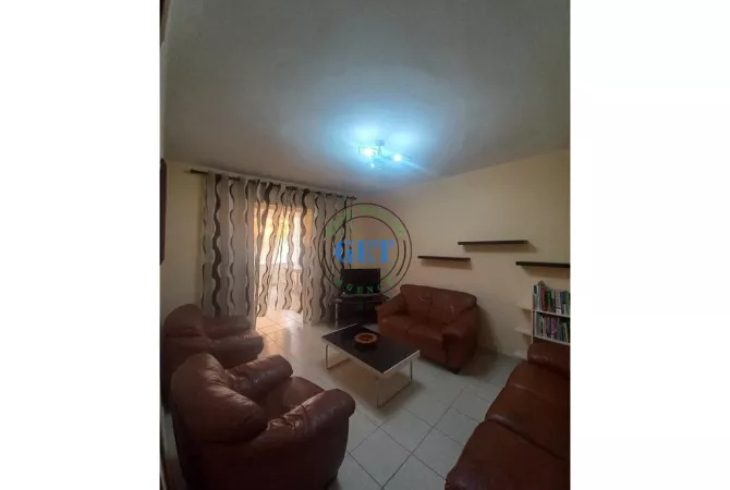 Shtepi ne shitje Apartament ne Durres, 2+1, Mobilimi E mobiluar, Pagesa 120,000  Euro.