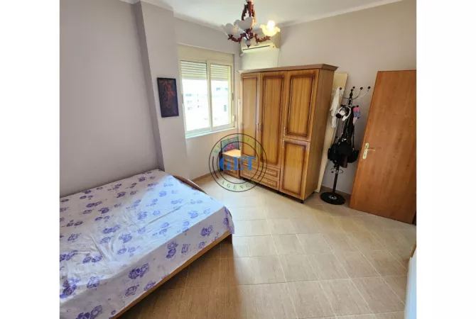 Shtepi me qera 1+1 ne Durres - 300 Euro