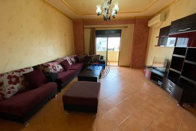 Shtepi me qera 1+1 ne Durres - 300 Euro