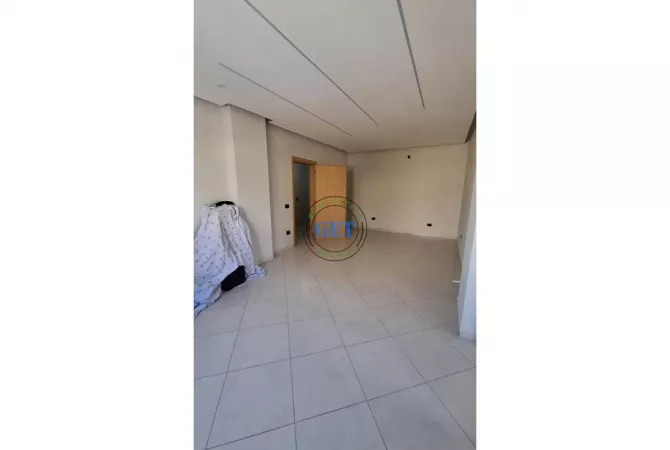 Shtepi ne shitje Apartament ne Durres, 2+1, Mobilimi Bosh, pa mobiluar, Pagesa 113,000  Euro.