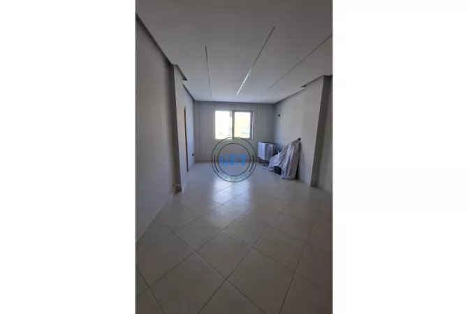 Shtepi ne shitje Apartament ne Durres, 2+1, Mobilimi Bosh, pa mobiluar, Pagesa 113,000  Euro.
