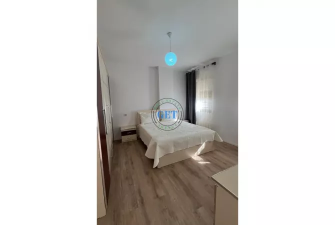 Shtepi me qera 1+1 ne Durres - 300 Euro