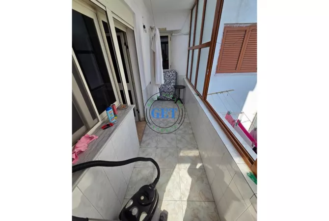 Shtepi ne shitje Apartament ne Durres, 2+1, Mobilimi E mobiluar, Pagesa 105,000  Euro.