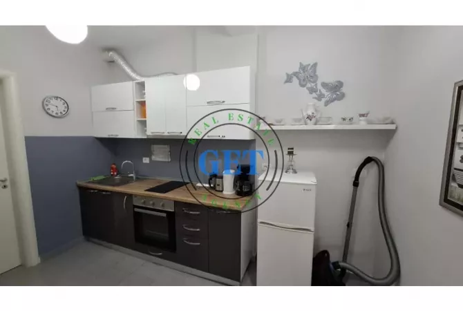 Shtepi me qera 1+1 ne Durres - 300 Euro