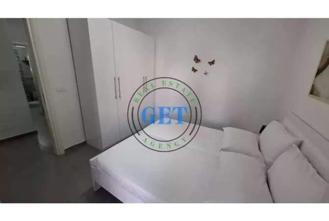 Shtepi me qera 1+1 ne Durres - 300 Euro