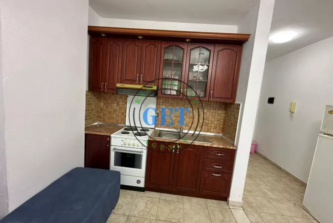 Shtepi ne shitje Apartament ne Durres, 1+1, Mobilimi E mobiluar, Pagesa 65,000  Euro.