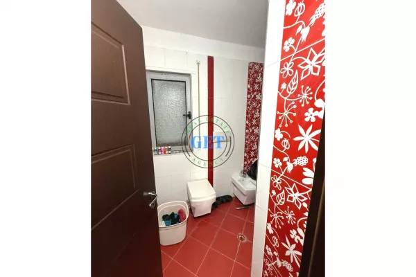 Shtepi ne shitje Apartament ne Durres, 2+1, Mobilimi E mobiluar, Pagesa 165,000  Euro.