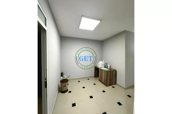 Qira, Ambient Biznesi, Tregu Vogel, Durres