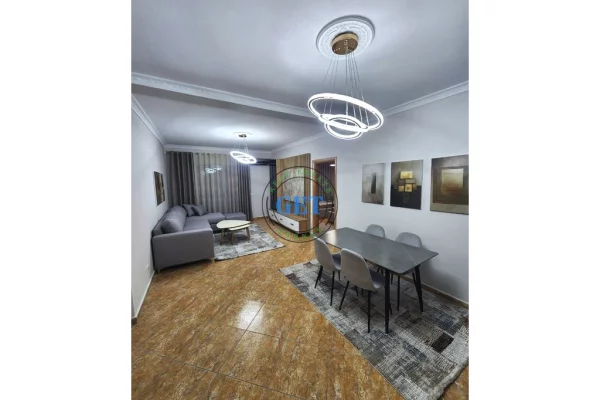 Shtepi ne shitje Apartament ne Durres, 2+1, Mobilimi E mobiluar, Pagesa 140,000  Euro.