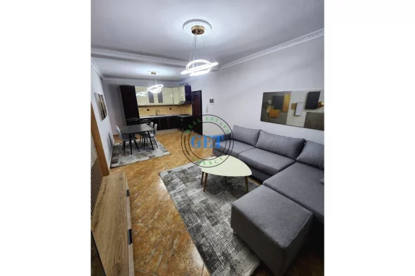 Shtepi ne shitje Apartament ne Durres, 2+1, Mobilimi E mobiluar, Pagesa 140,000  Euro.