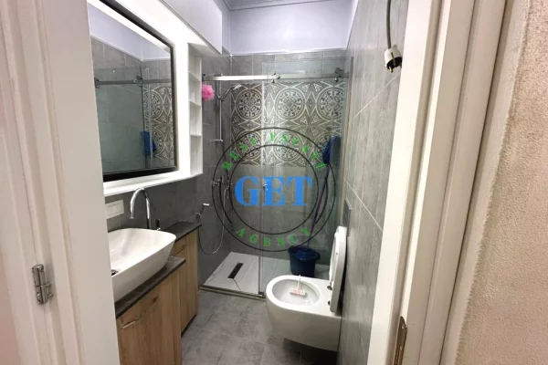 Shtepi me qera Apartament ne Durres, 1+1, Mobilimi E mobiluar, Pagesa 350  Euro.