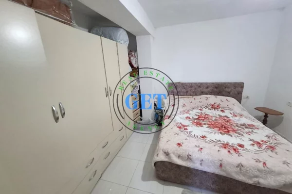 Shtepi ne shitje Shtepi Private ne Durres, 1+1, Mobilimi E mobiluar, Pagesa 180,000  Euro.