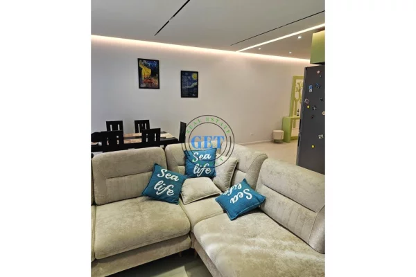 Shtepi me qera Apartament ne Durres, 2+1, Mobilimi E mobiluar, Pagesa 550  Euro.