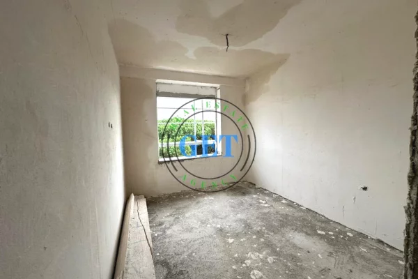 Apartment for sale in Durres 1+1, Emty