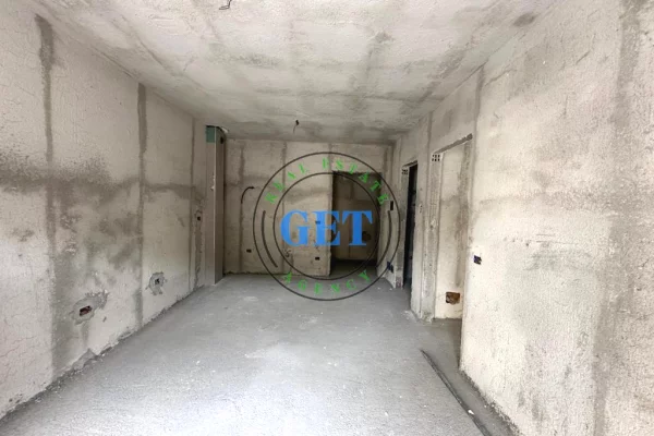 Apartment for sale in Durres 1+1, Emty