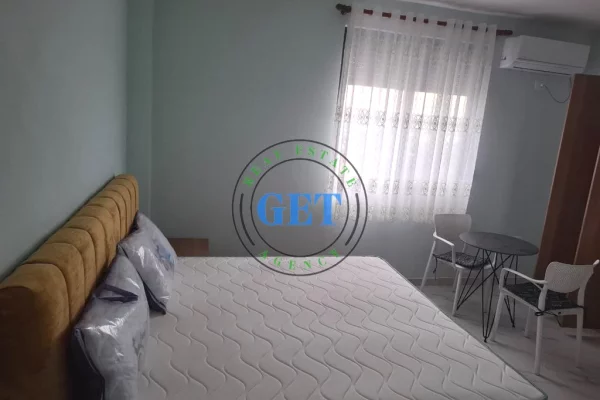 Shtepi me qera Apartament ne Durres, 3+1, Mobilimi E mobiluar, Pagesa 600  Euro.