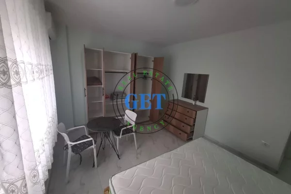 Shtepi me qera Apartament ne Durres, 3+1, Mobilimi E mobiluar, Pagesa 600  Euro.