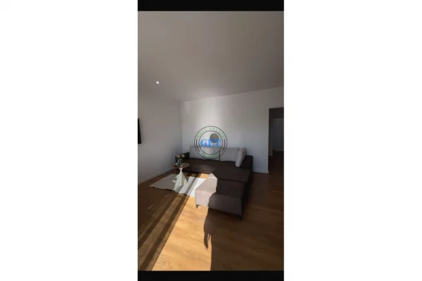 Shtepi ne shitje Apartament ne Durres, 2+1, Mobilimi E mobiluar, Pagesa 135,000  Euro.