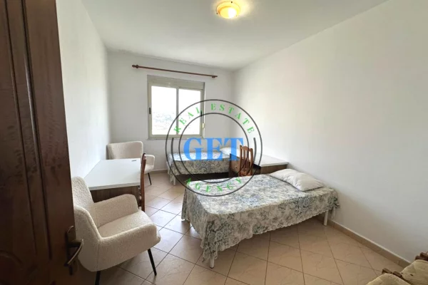 Shtepi ne shitje Apartament ne Durres, 2+1, Mobilimi E mobiluar, Pagesa 117,000  Euro.