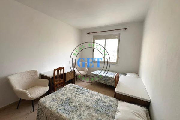 Shtepi ne shitje Apartament ne Durres, 2+1, Mobilimi E mobiluar, Pagesa 117,000  Euro.